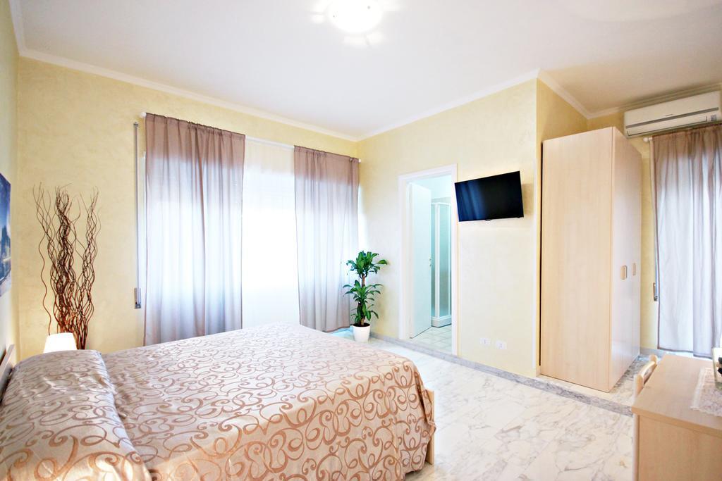 Guesthouse Holiday And Rom Zimmer foto